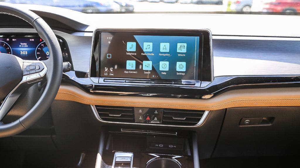 new 2026 Volkswagen Atlas Cross Sport car, priced at $43,862