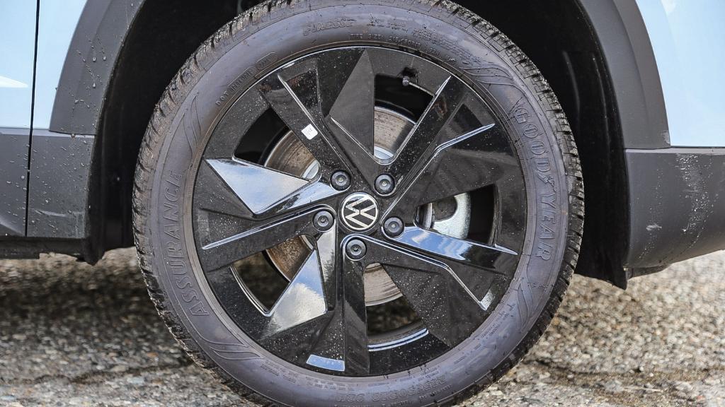 new 2025 Volkswagen Taos car, priced at $28,400