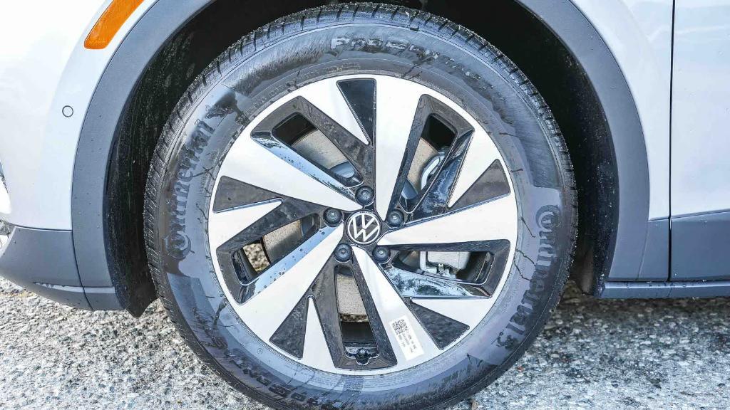 new 2026 Volkswagen ID.4 car, priced at $44,072