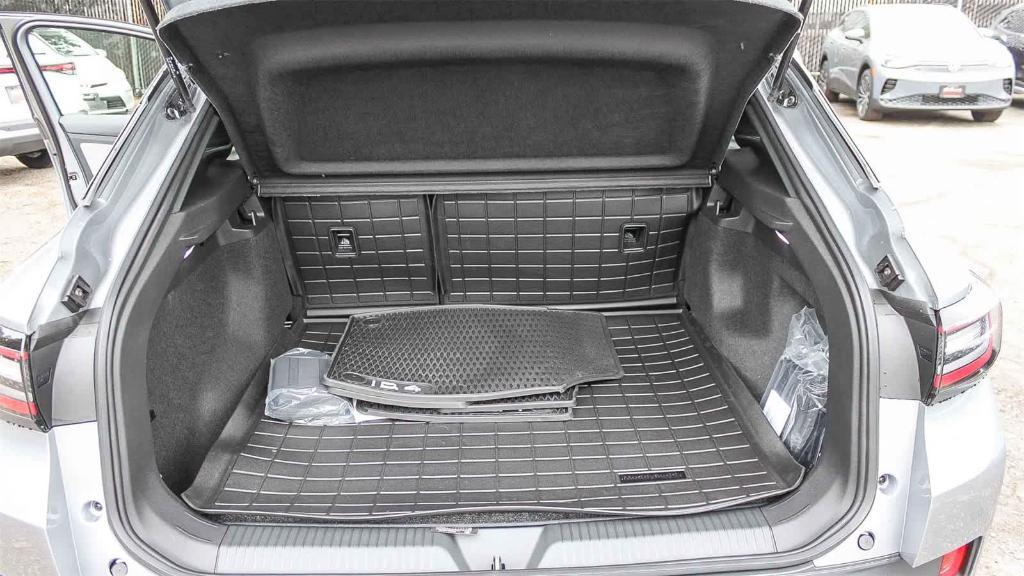 new 2026 Volkswagen ID.4 car, priced at $44,072