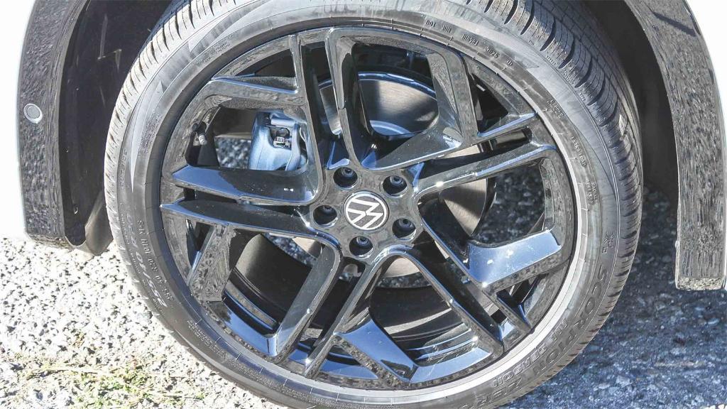 new 2026 Volkswagen Tiguan car, priced at $39,062