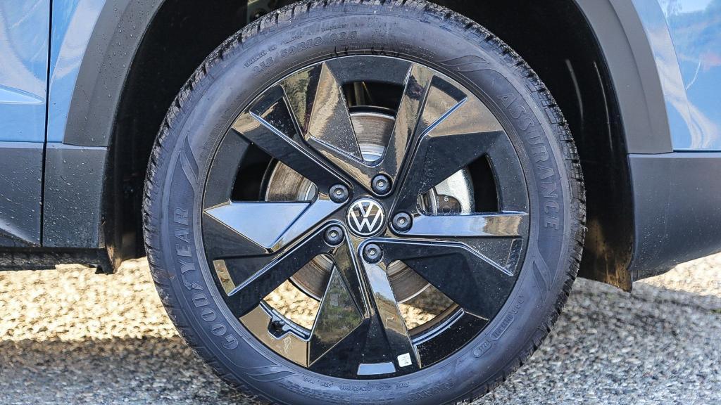 new 2025 Volkswagen Taos car, priced at $27,290