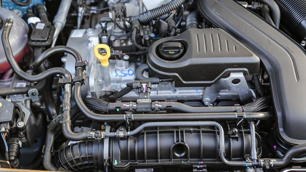 new 2025 Volkswagen Taos car, priced at $27,290