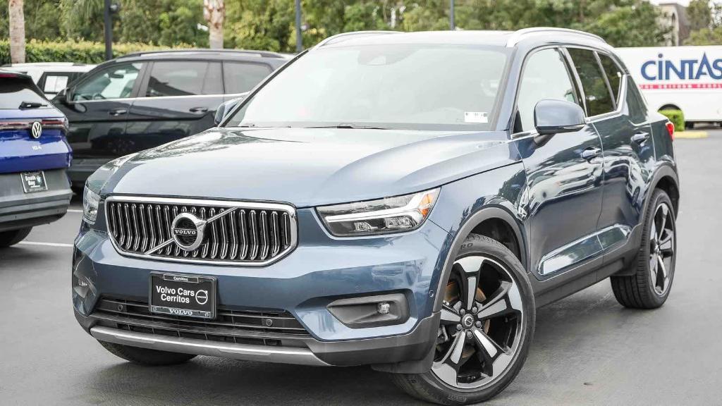 used 2019 Volvo XC40 car, priced at $21,948