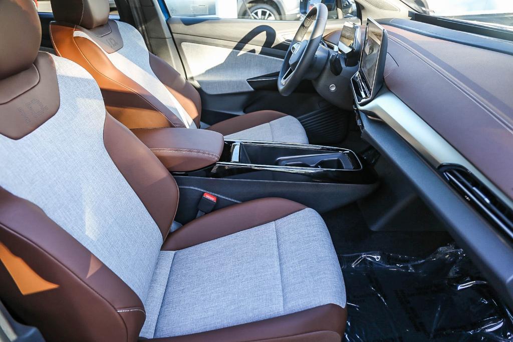 new 2025 Volkswagen ID.4 car, priced at $36,771