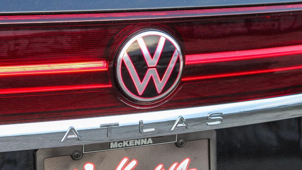 new 2026 Volkswagen Atlas car, priced at $44,779