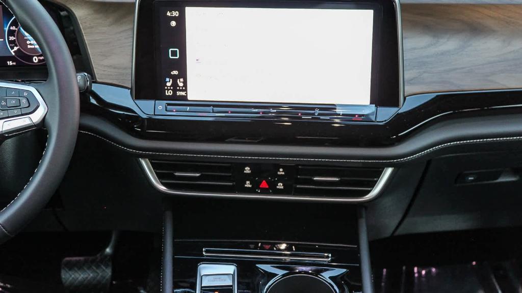 new 2026 Volkswagen Atlas car, priced at $44,779