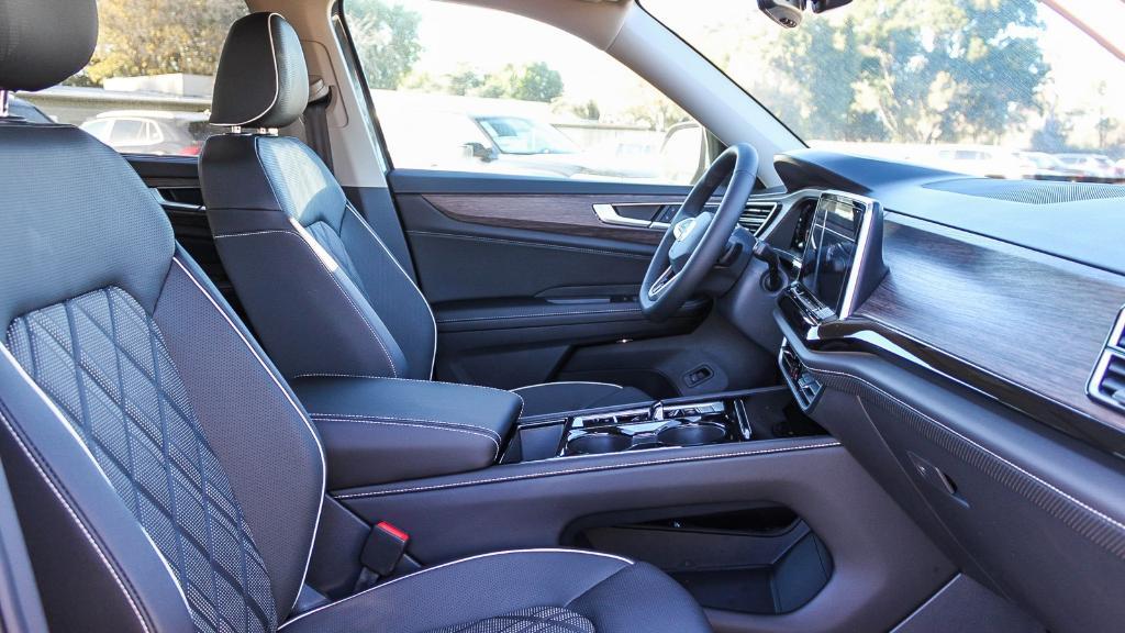 new 2026 Volkswagen Atlas car, priced at $55,109