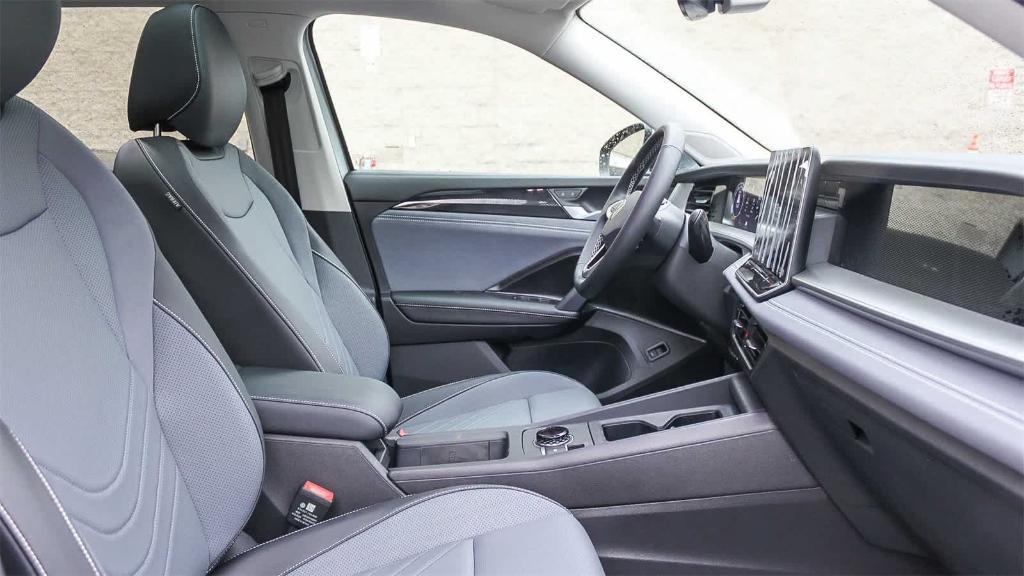 new 2026 Volkswagen Tiguan car, priced at $35,992