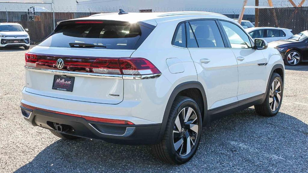 new 2026 Volkswagen Atlas Cross Sport car, priced at $46,624