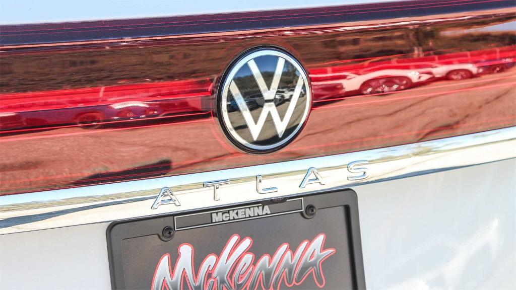 new 2026 Volkswagen Atlas Cross Sport car, priced at $46,624