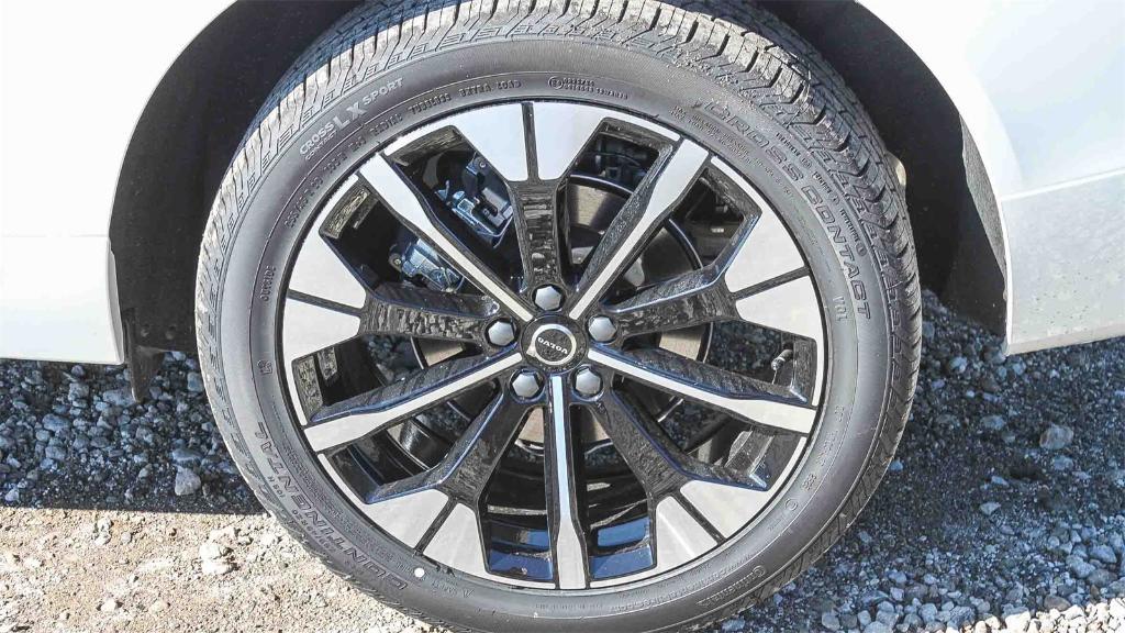 new 2026 Volvo XC60 car, priced at $55,985