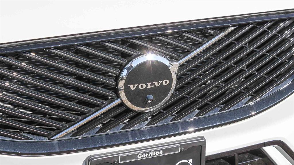 new 2026 Volvo XC60 car, priced at $55,985