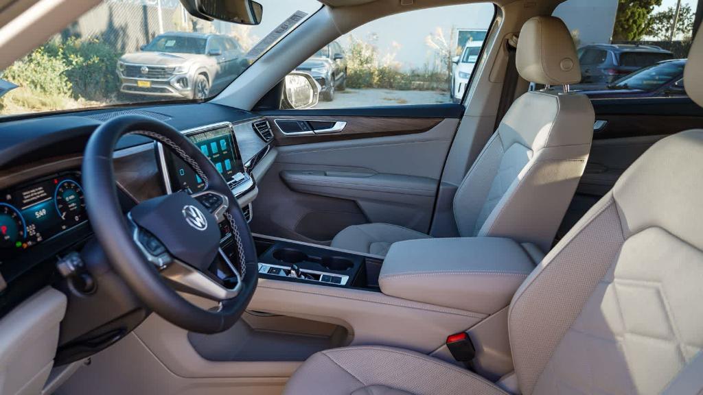 new 2026 Volkswagen Atlas car, priced at $40,672
