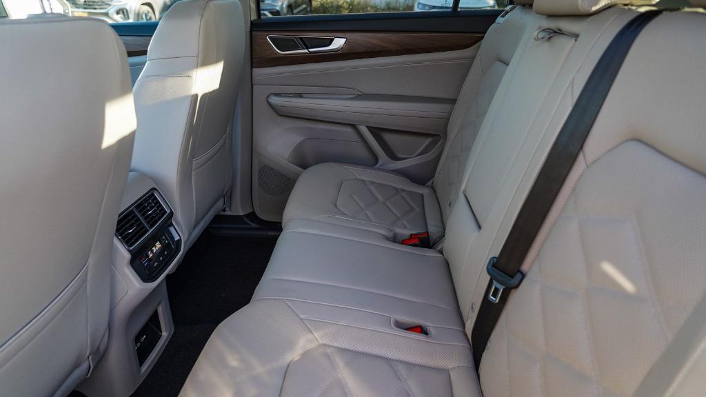 new 2026 Volkswagen Atlas car, priced at $35,172
