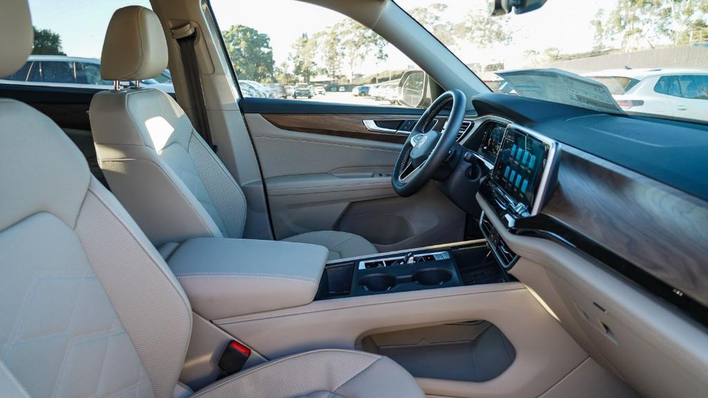 new 2026 Volkswagen Atlas car, priced at $35,172