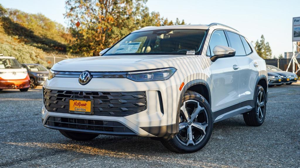 new 2025 Volkswagen Tiguan car, priced at $33,382