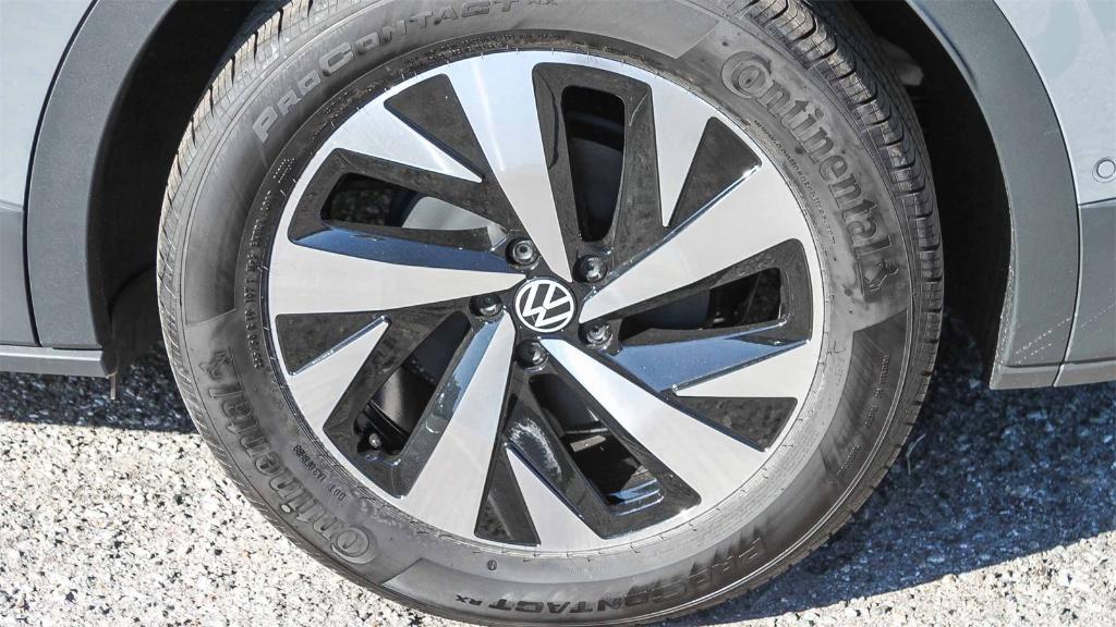 new 2026 Volkswagen ID.4 car, priced at $44,072