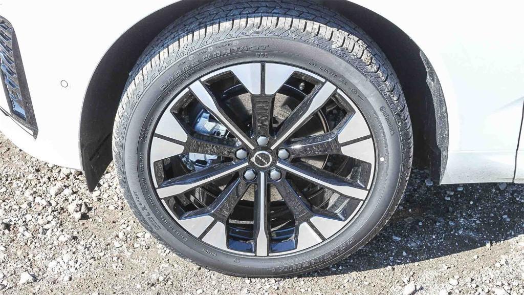 new 2026 Volvo XC60 car, priced at $55,985