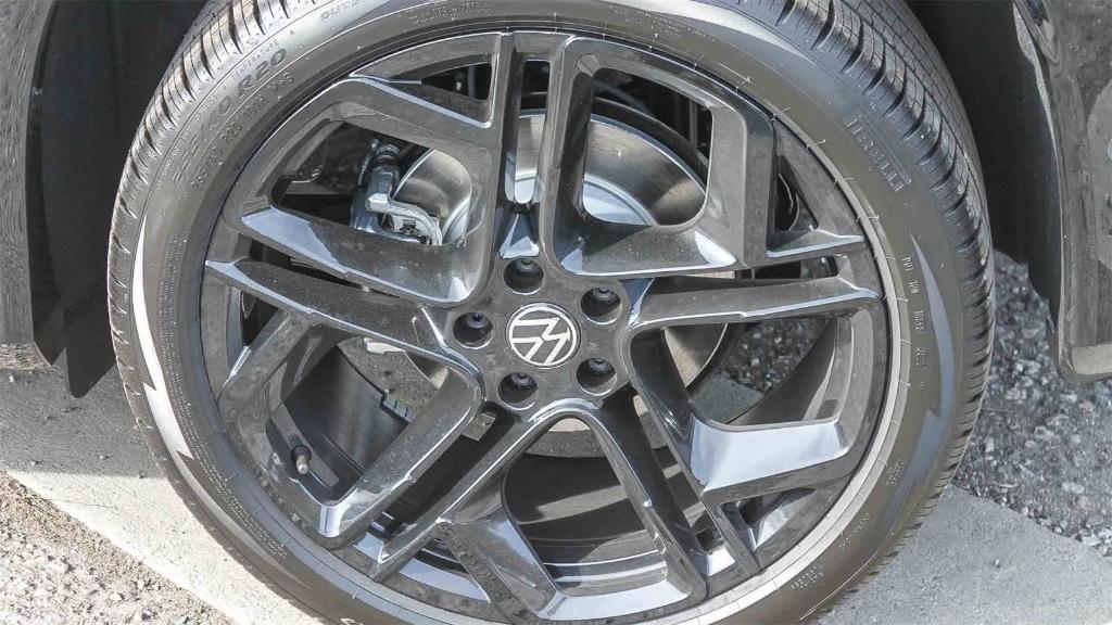 new 2026 Volkswagen Tiguan car, priced at $38,607