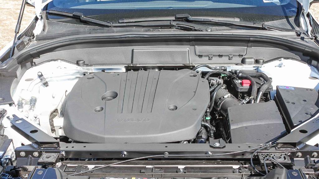 new 2026 Volvo XC60 car, priced at $55,985