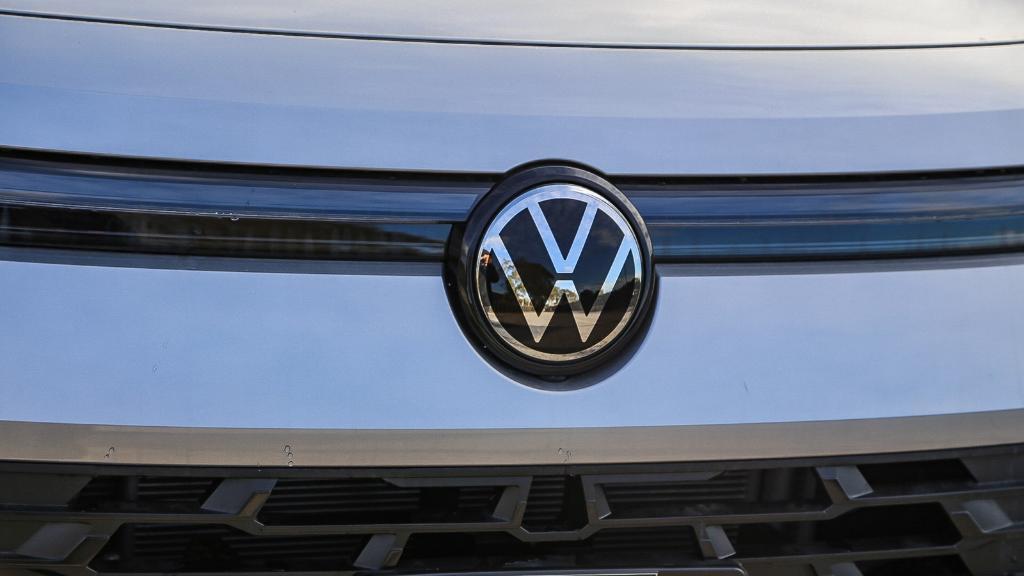 new 2025 Volkswagen Tiguan car, priced at $33,382