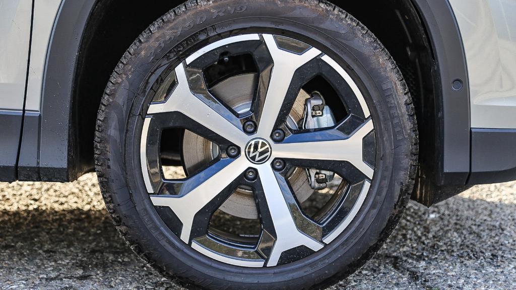 new 2025 Volkswagen Tiguan car, priced at $33,382