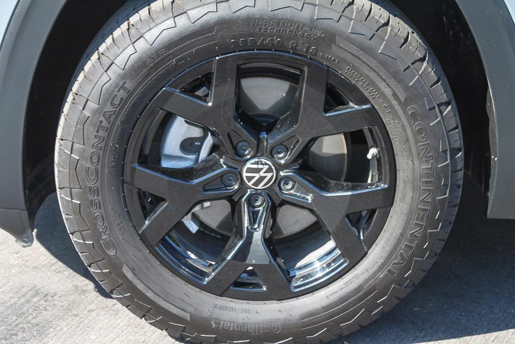 used 2024 Volkswagen Atlas car, priced at $38,999