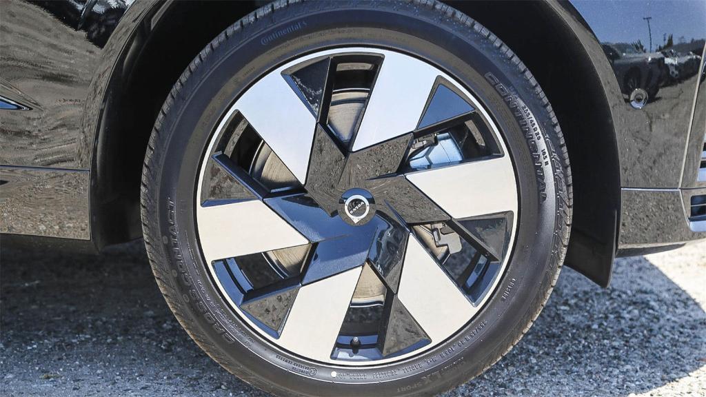 new 2025 Volvo XC60 Plug-In Hybrid car, priced at $53,260