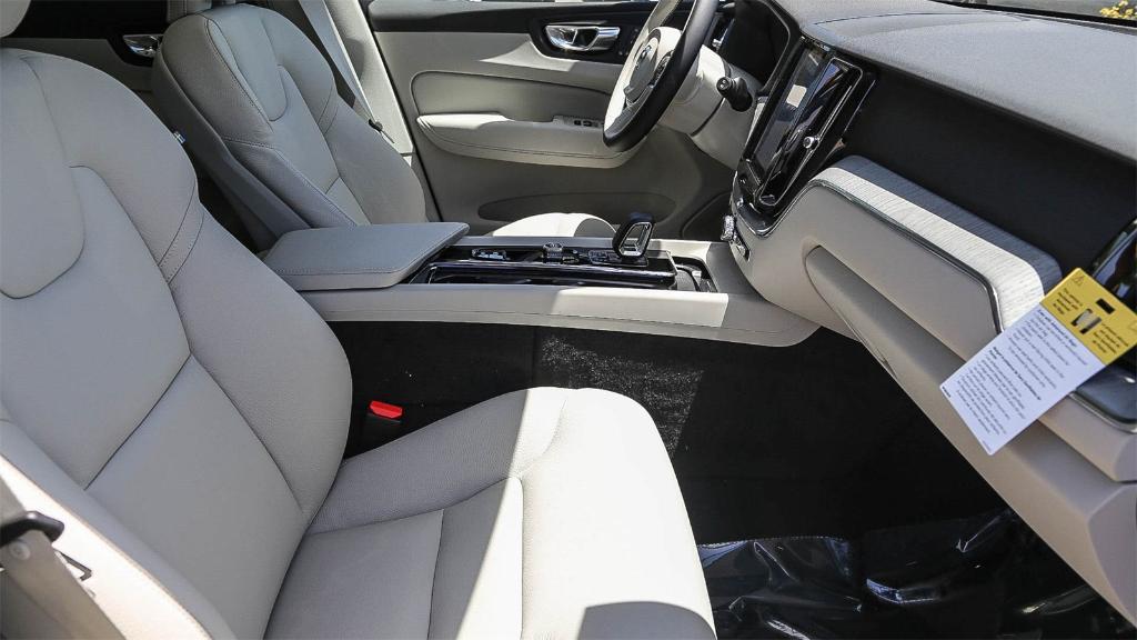 new 2025 Volvo XC60 Plug-In Hybrid car, priced at $53,260