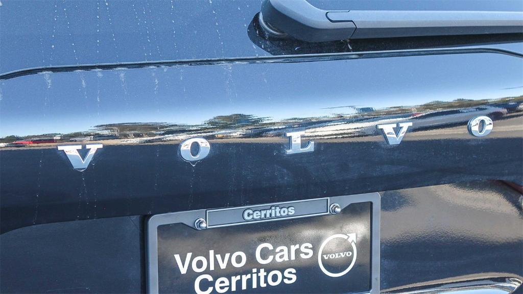 used 2025 Volvo XC60 car, priced at $37,900