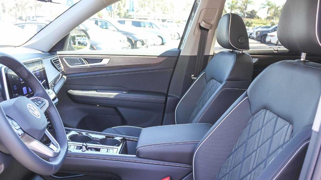 new 2026 Volkswagen Atlas car, priced at $51,267