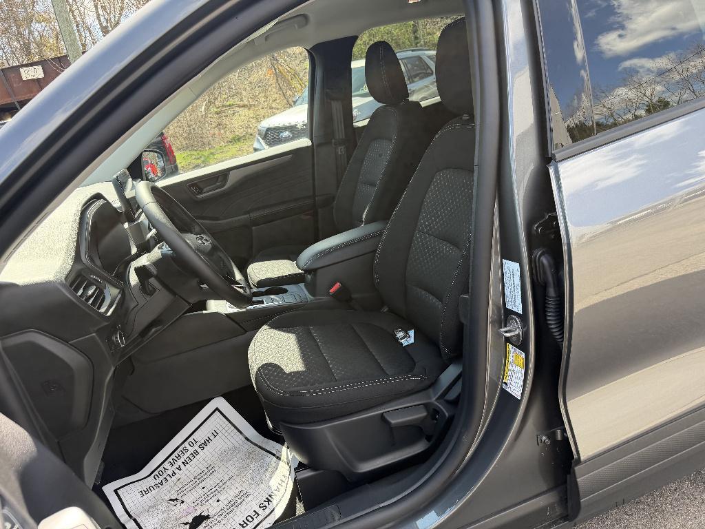 used 2025 Ford Escape car, priced at $31,990