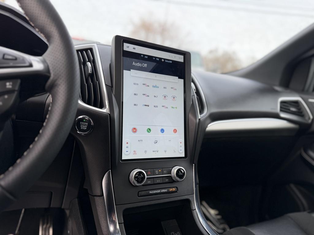 used 2022 Ford Edge car, priced at $31,490