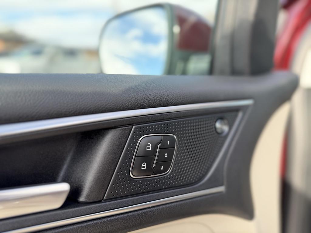 used 2023 Ford Edge car, priced at $28,990