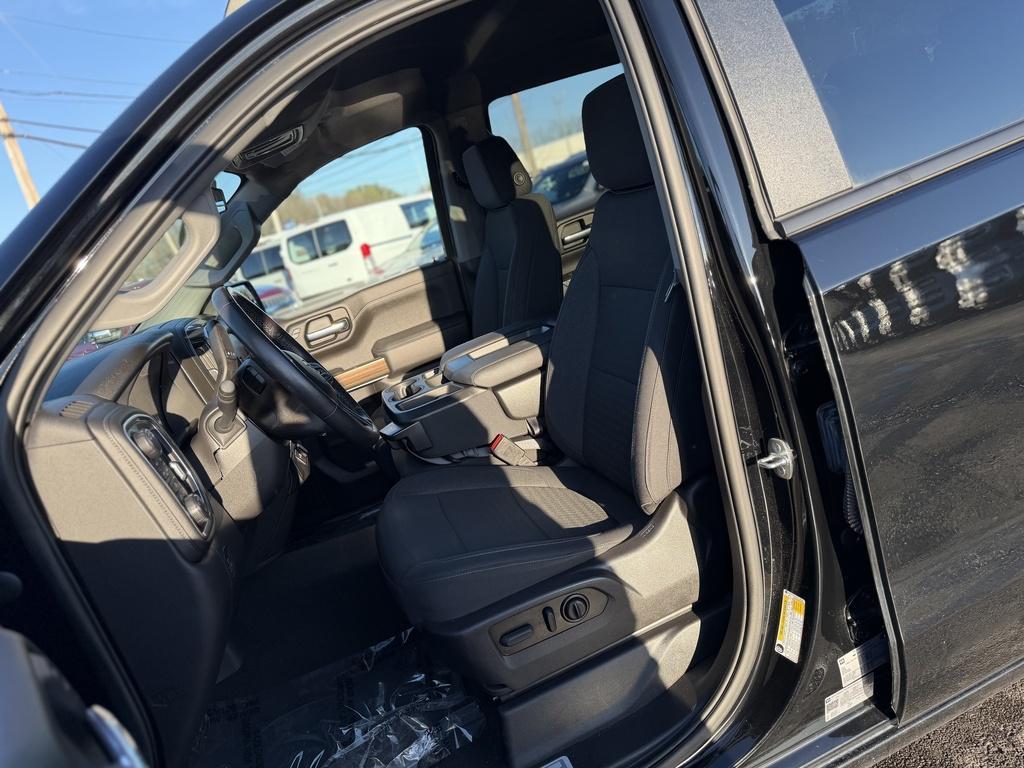 used 2022 Chevrolet Silverado 1500 car, priced at $31,990