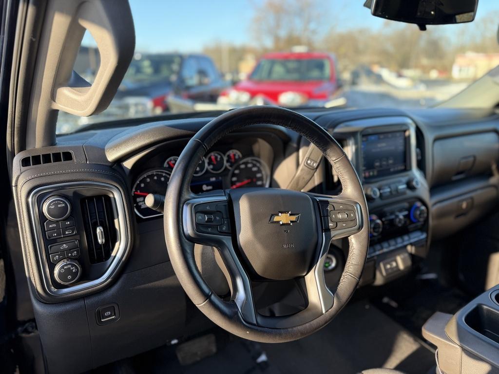 used 2022 Chevrolet Silverado 1500 car, priced at $31,990