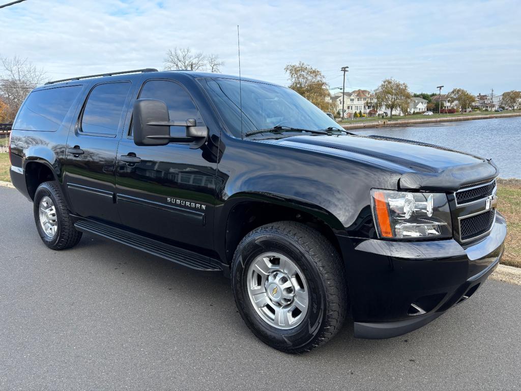 used 2010 Chevrolet Suburban car, priced at $27,500
