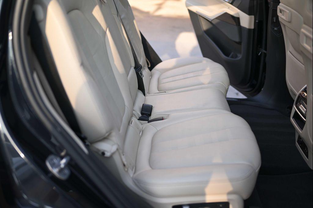 used 2021 BMW X7 car, priced at $33,555