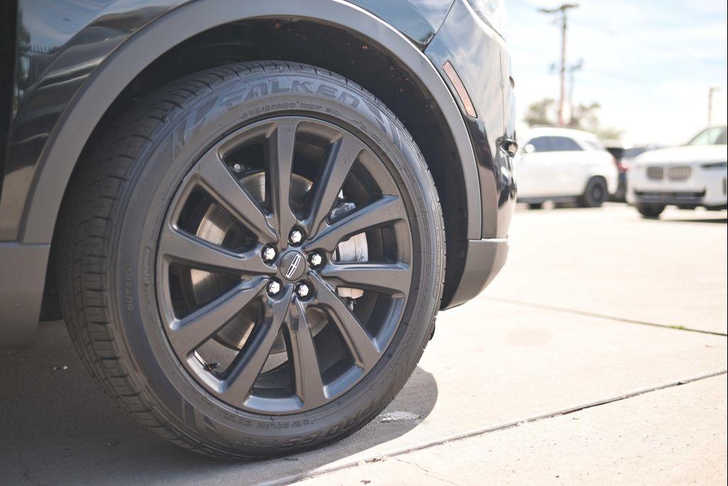 used 2021 Lincoln Nautilus car, priced at $27,888