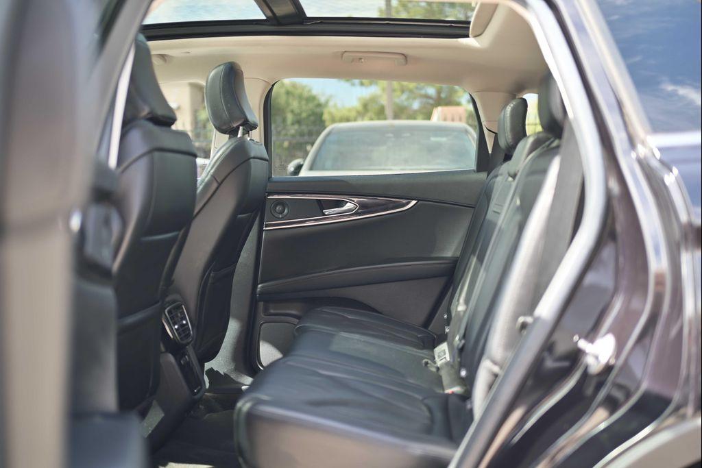 used 2021 Lincoln Nautilus car, priced at $27,888