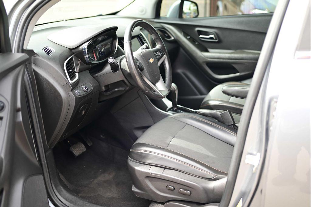 used 2020 Chevrolet Trax car, priced at $16,888