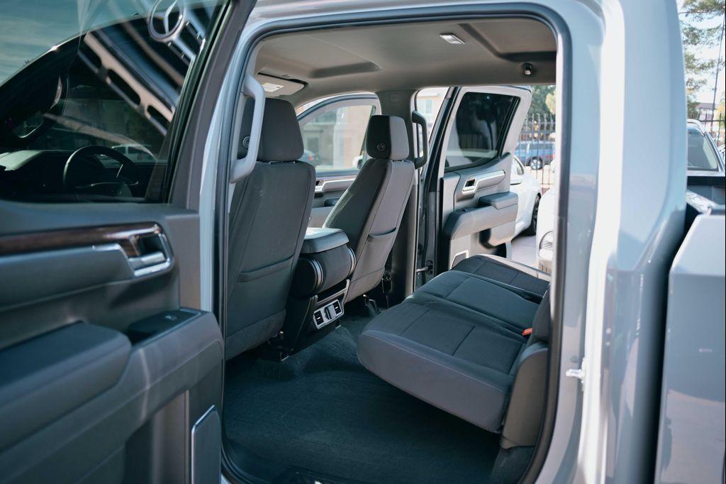 used 2025 Chevrolet Silverado 1500 car, priced at $48,888