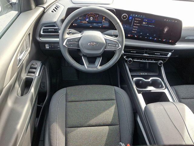 new 2026 Chevrolet Traverse car, priced at $45,407