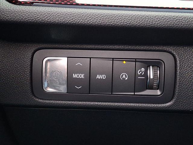 new 2026 Chevrolet Traverse car, priced at $53,196