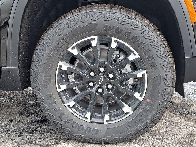 new 2026 Chevrolet Traverse car, priced at $53,196