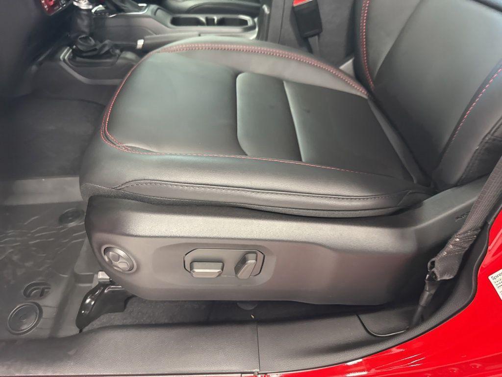 new 2025 Jeep Gladiator car, priced at $59,130