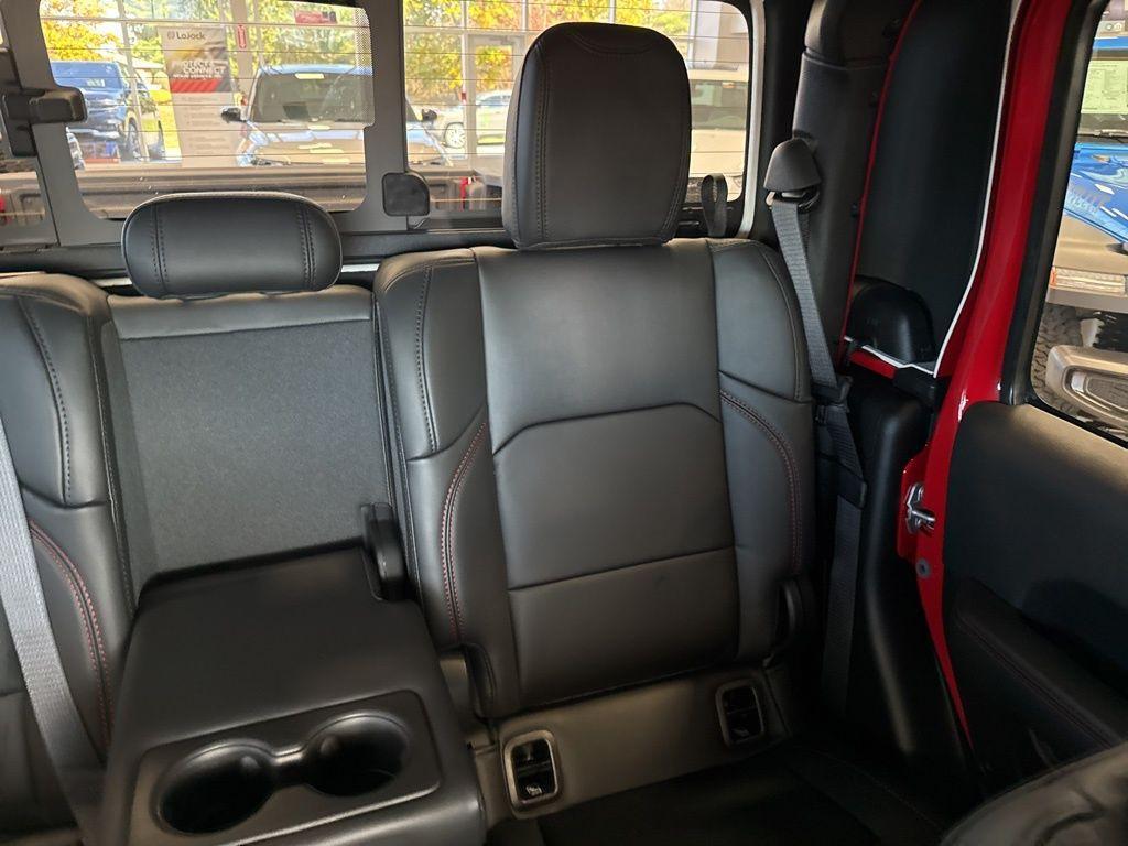 new 2025 Jeep Gladiator car, priced at $59,130