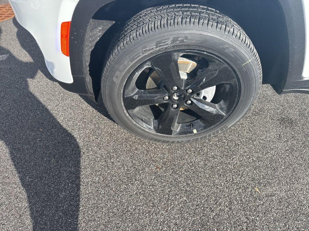 new 2025 Jeep Grand Cherokee car, priced at $46,089