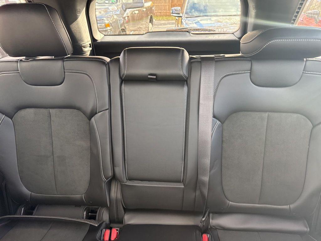 new 2025 Jeep Grand Cherokee car, priced at $46,089